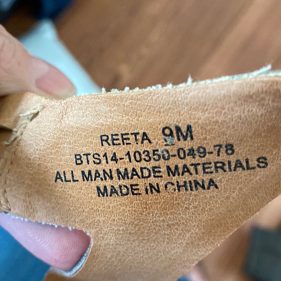 BareTraps sandals - Picture 9 of 9